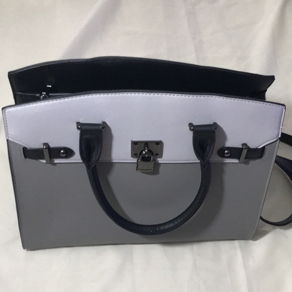 Bag - Picture 1 of 16